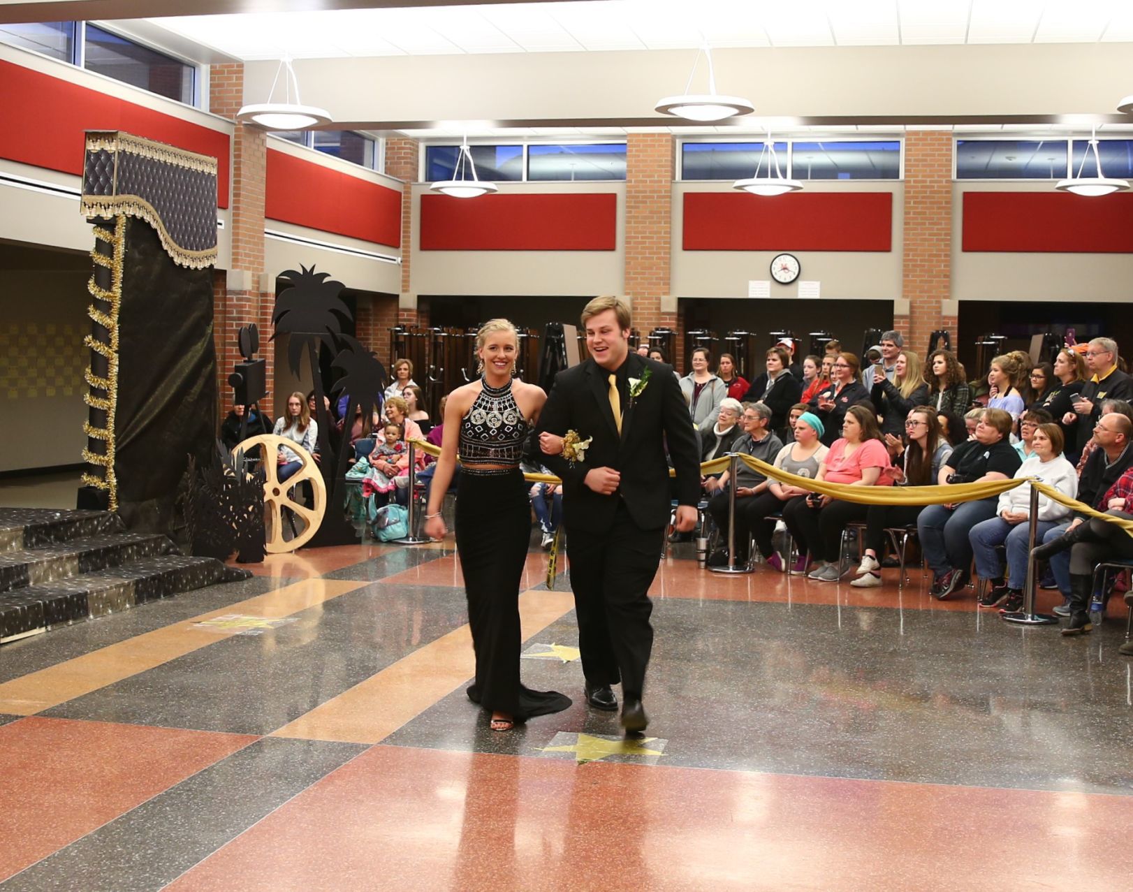 MC Prom 2018 (26).JPG